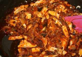 Śledzie z grzybami, prosty przepis