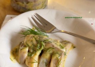 ŚLEDZIE W SOSIE MIODOWO-MUSZTARDOWYM Z KOPERKIEM