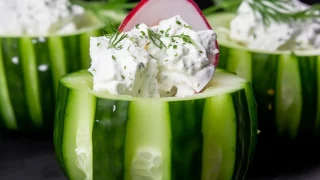 Eleganckie ogórki faszerowane twarożkiem