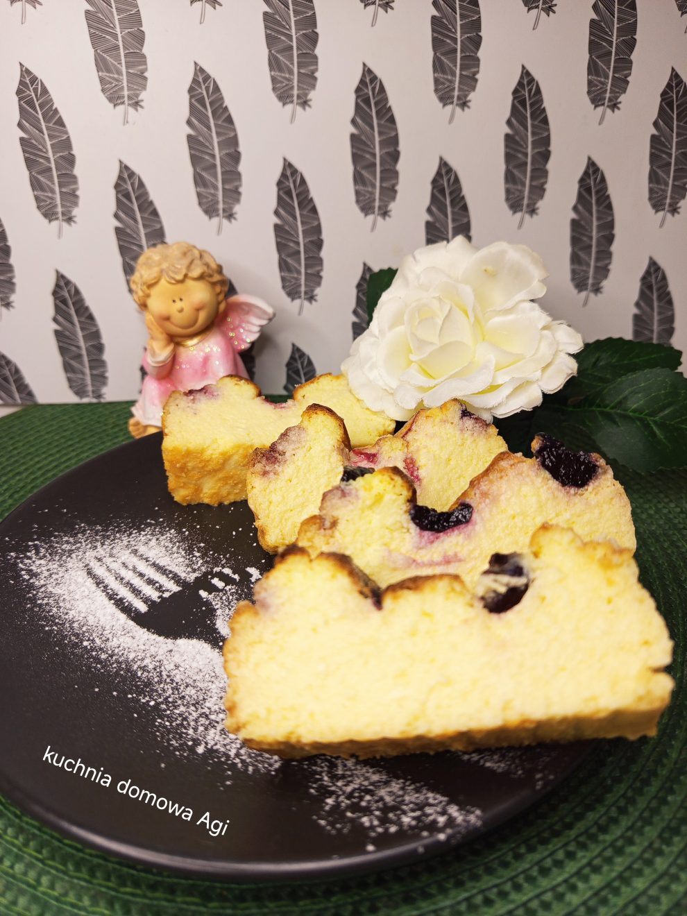 Sernik przygotowany w 5 minut z dwóch kostek twarogu