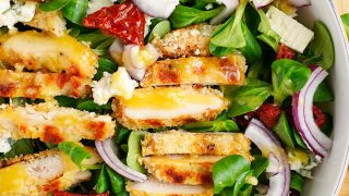 Sałatka z grillowanym kurczakiem i roszponką