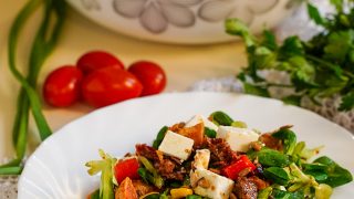 Sałatka z kurczakiem i roszponką