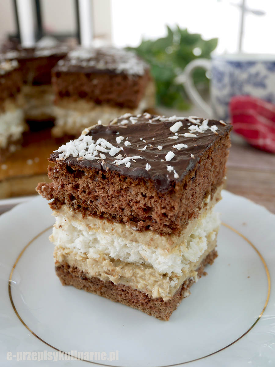 Kawowy Przekładaniec – klasyczne ciasto jak z dawnej cukierni