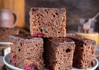 Wilgotny murzynek z wiśniówką