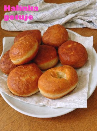 Domowe pączki na smalcu – miękkie, lekkie i zawsze udane