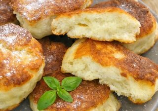 Racuchy drożdżowe bez nadziewania – jak pączki, tylko prościej