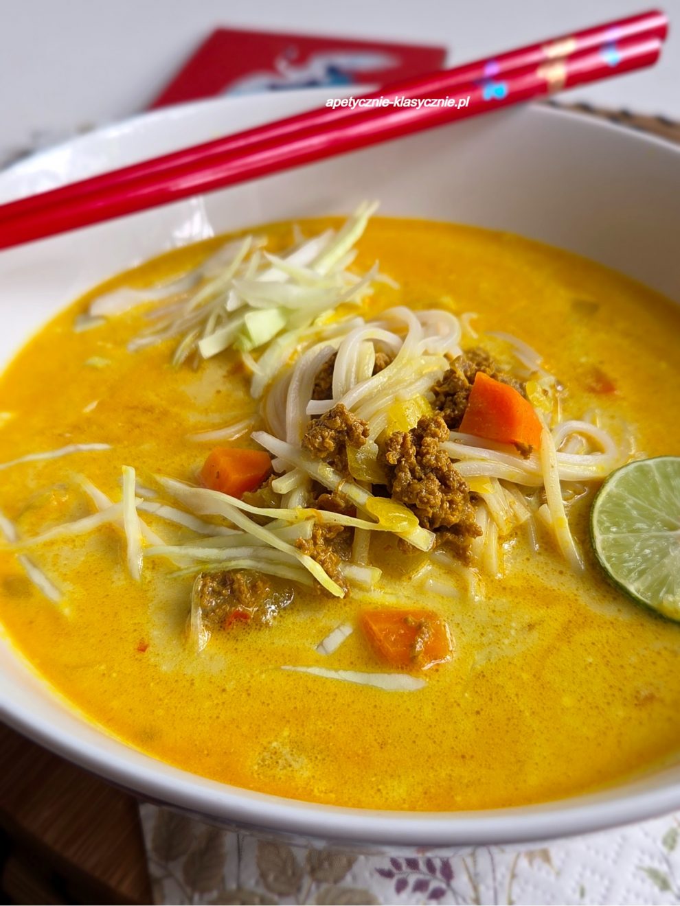 ROZGRZEWAJĄCA ZUPA CURRY