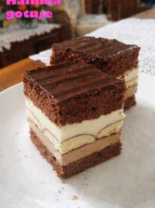 Kawowa Kostka z Dwoma Kremami – efektowne ciasto na niedzielę