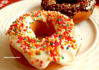 AMERYKAŃSKIE PĄCZKI (DONUTS)