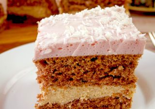 Ciasto Dworska Fantazja – elegancki deser z kremem i lekką pianką