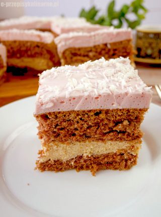Ciasto Dworska Fantazja – elegancki deser z kremem i lekką pianką