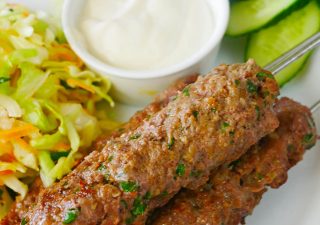 Kebaby z mięsa mielonego – soczyste i bardzo smaczne