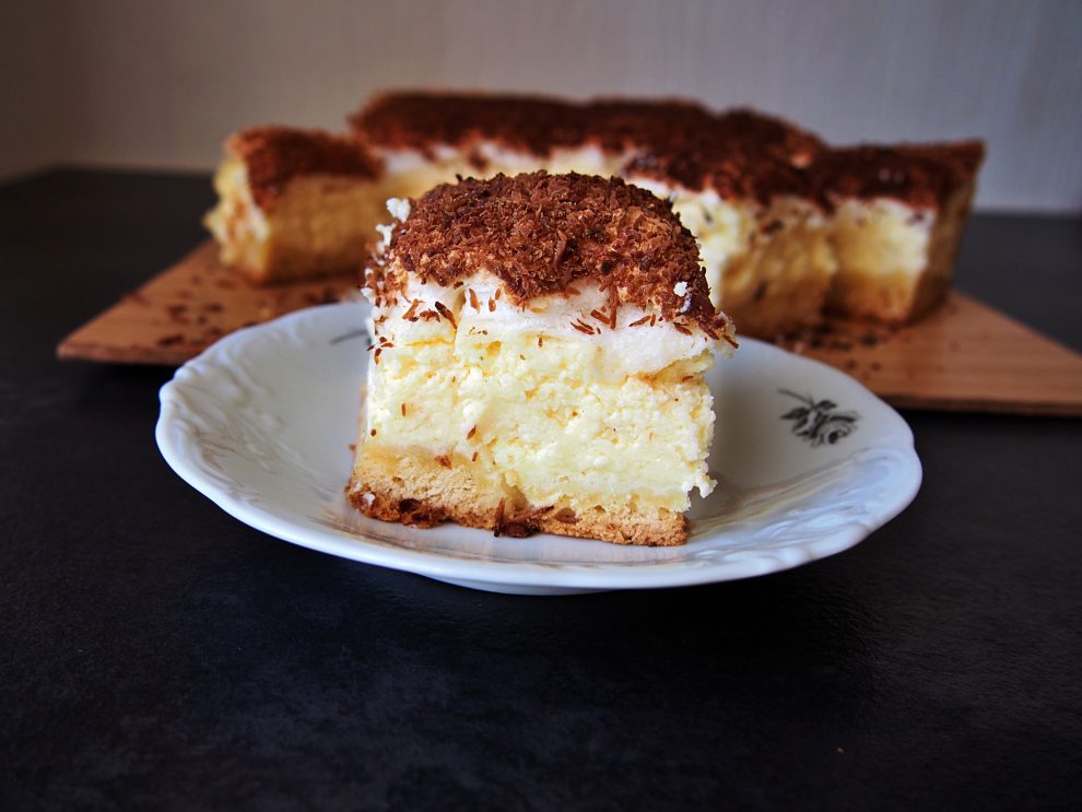 SERNIK BŁYSKAWICA z kokosową pianką 🥥 Kremowy, delikatny i znikający w jeden dzień 😍