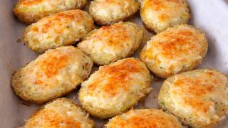 Ziemniaki łódeczki z serem – domowy hit z piekarnika