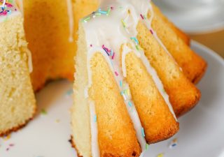 Jogurtowa babka Wielkanocna