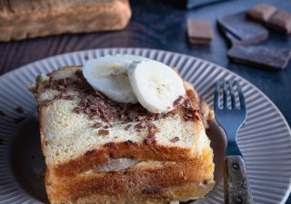Pudding chlebowy z bananem i czekoladą