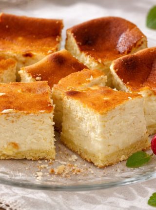 Super przepis na sernik – kremowy, wysoki i bardzo smaczny