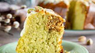 Babka pistacjowa z chrupiącym kataifi