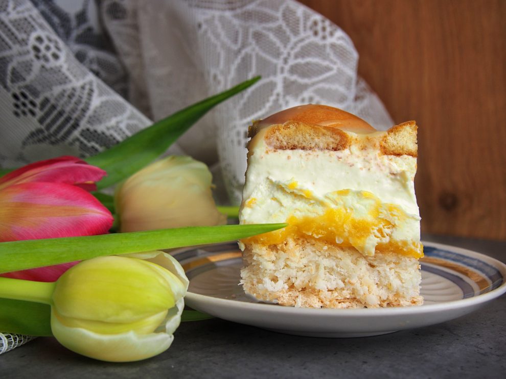 Ciasto kokosowe cytrynowe z kremem śmietankowym
