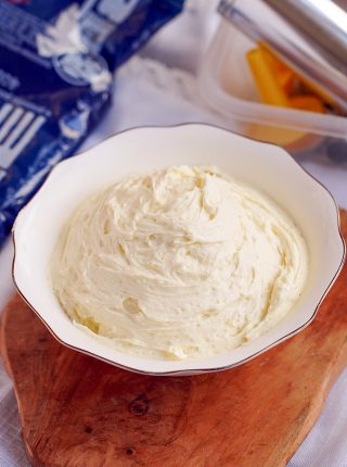 Maślany krem z mlekiem w proszku