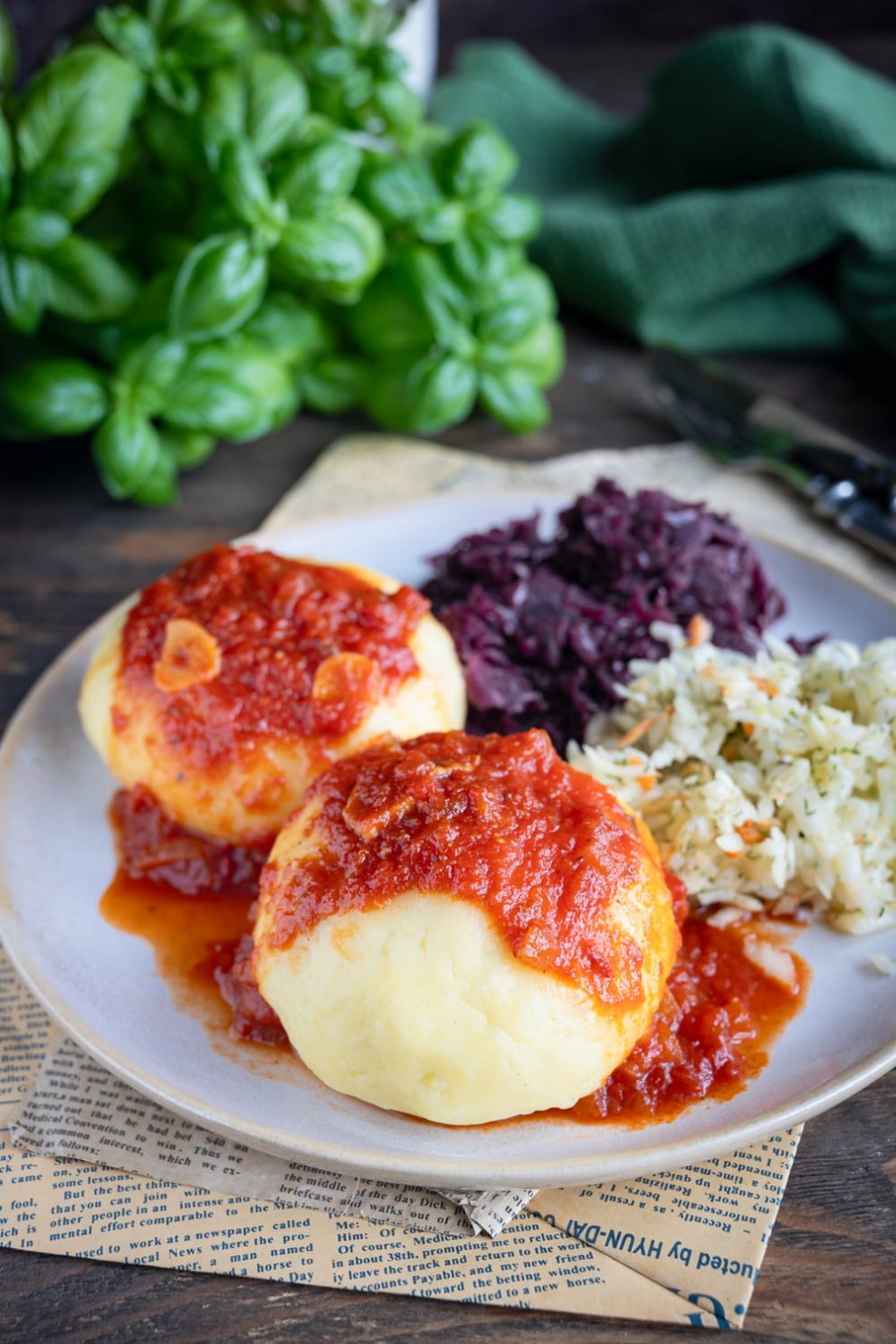 Kluski ziemniaczane z szarpanym indykiem