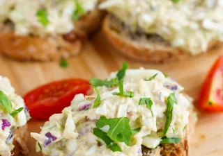 Pasta kanapkowa z awokado i tuńczyka