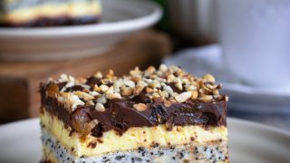 Ciasto "Pijany rodzynkowiec z makiem"