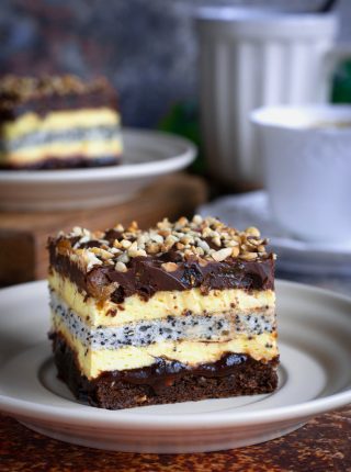 Ciasto "Pijany rodzynkowiec z makiem"