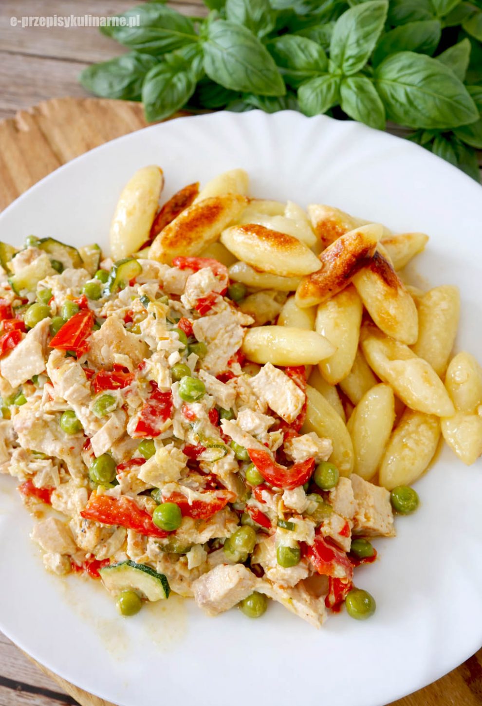 Potrawka z kurczaka z warzywami – szybki i bardzo smaczny obiad