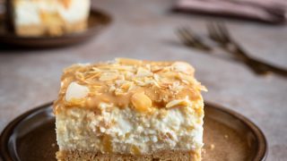 Krówkowy sernik bez pieczenia