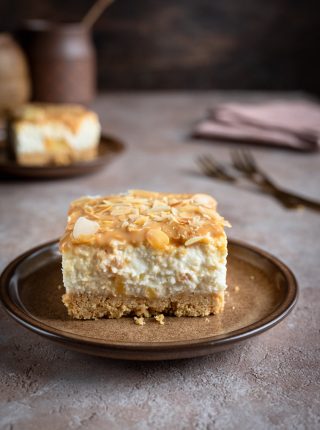 Krówkowy sernik bez pieczenia