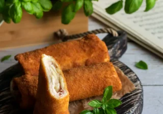 Krokiety z tortilli z szynką i serem