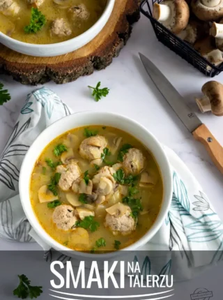 Zupa porowo-pieczarkowa z drobiowymi klopsikami