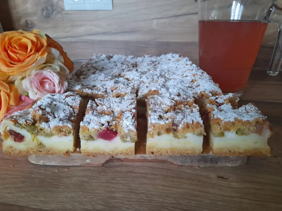 Ciasto z rabarbarem budyniem I pianką