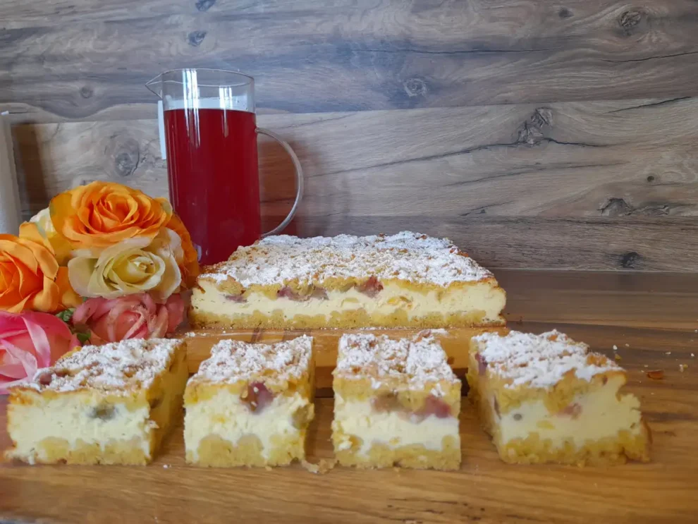 Sernik z rabarbarem