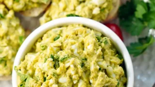 Pasta jajeczna z pesto
