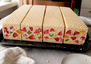 Śmietanowiec – prosty deser bez pieczenia