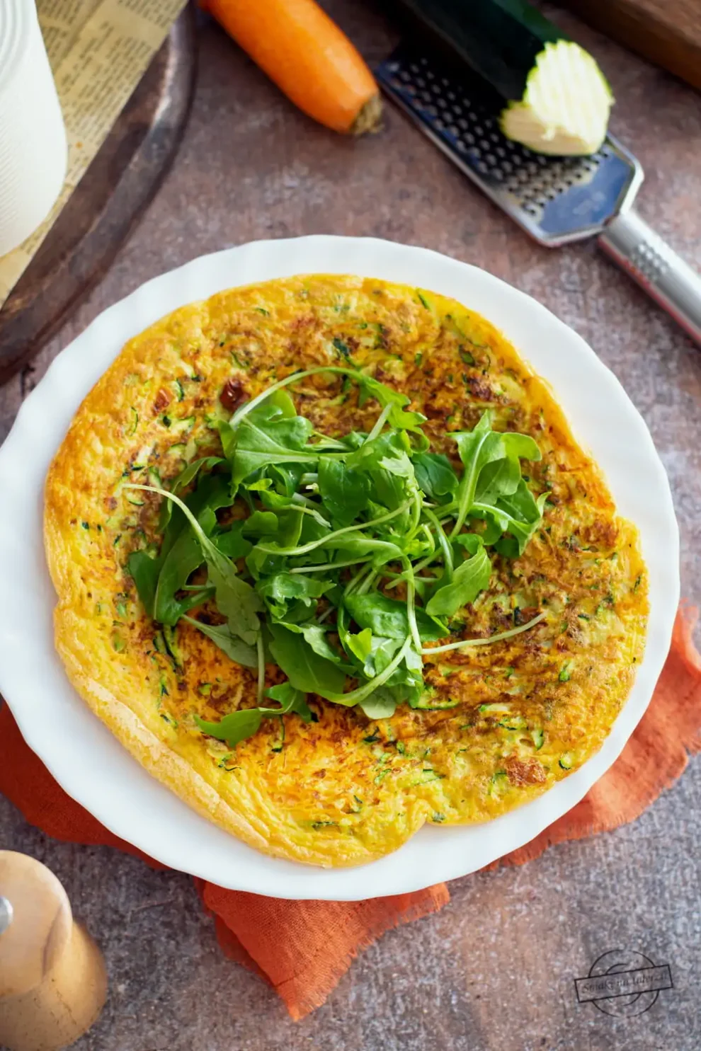 Omlet z marchewką i cukinią