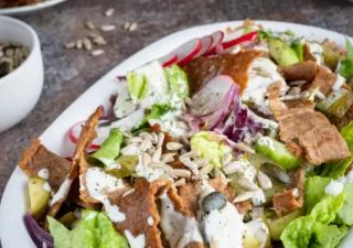 Sałatka kebabowa "Bistro" z indykiem