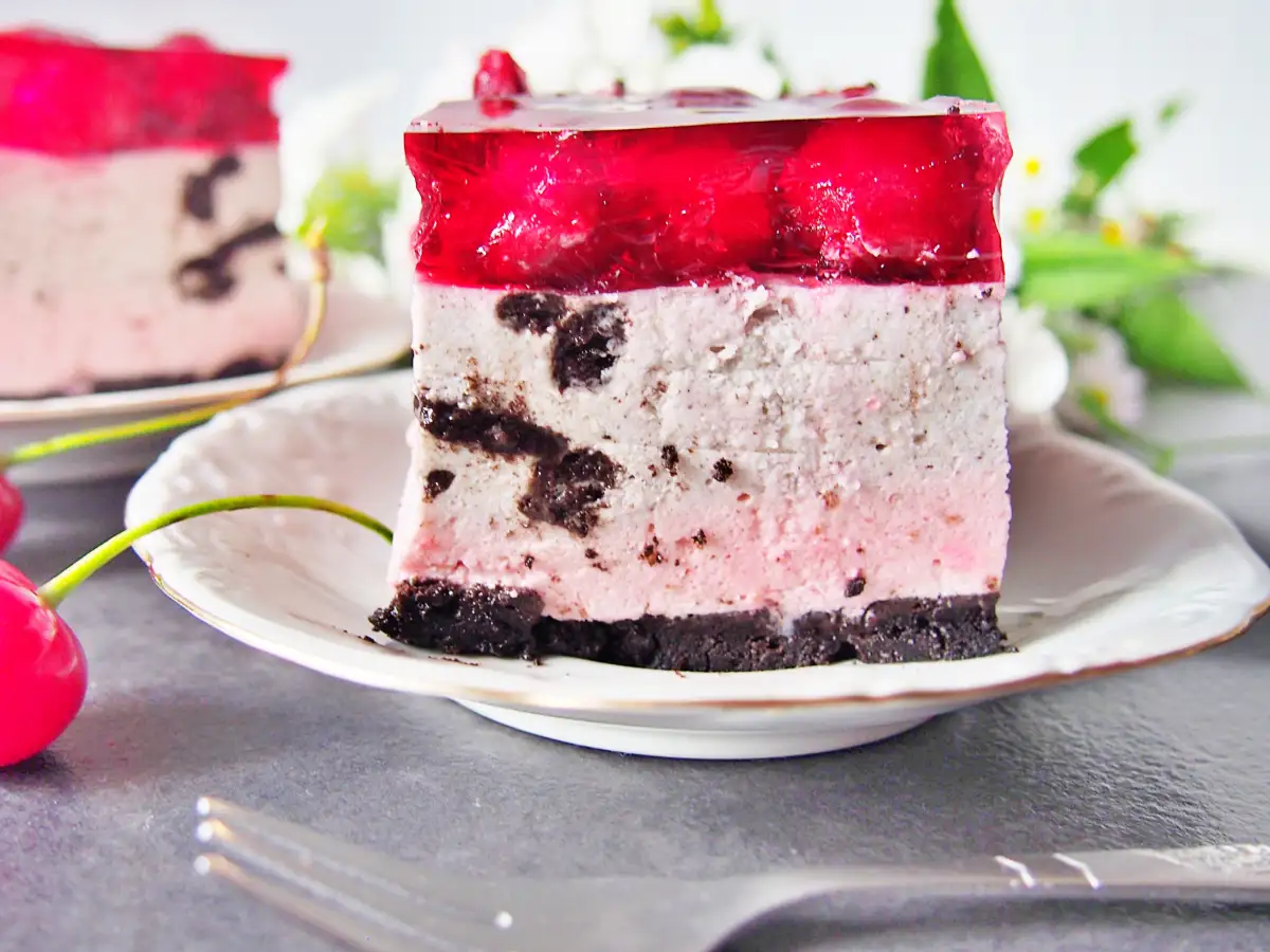 Orzeźwiający Sernik Bez Pieczenia Wiśnia-Oreo