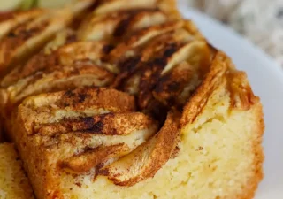 Proste ciasto z jabłkami