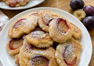 Placki ze śliwkami – szybki przepis