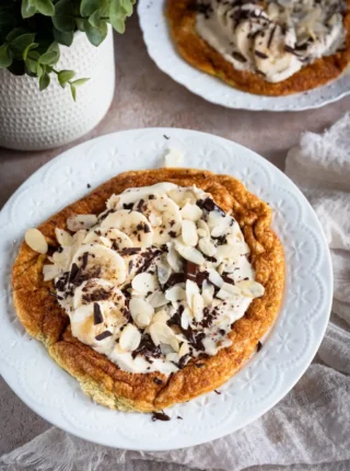 Omlet bananowy z kremem orzechowym